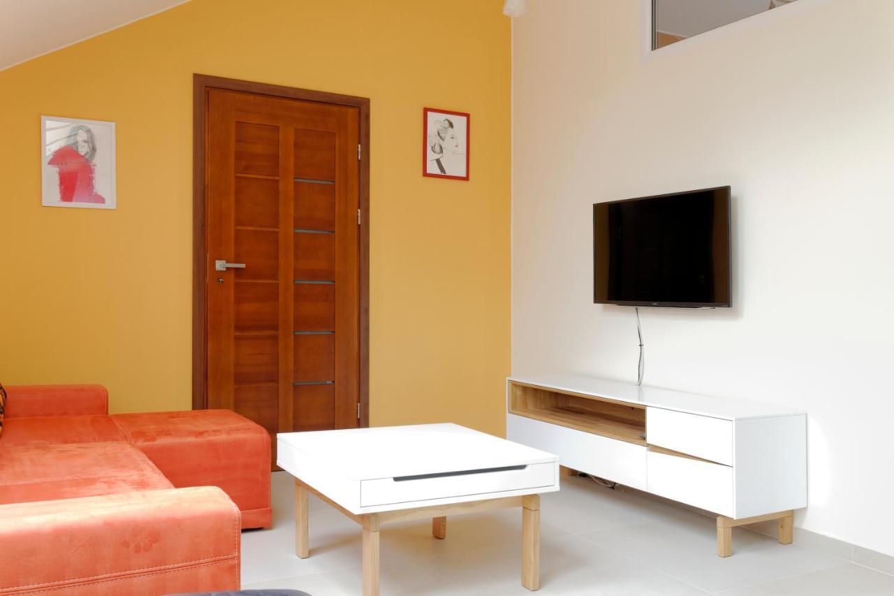 Modern Apartment In Jawiszowice Экстерьер фото